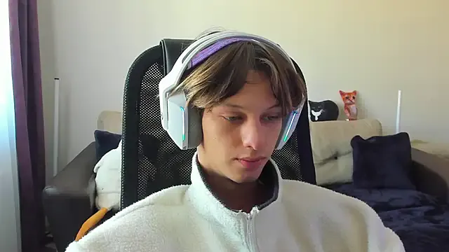 AyshaConnor – webcam model profile photo Image 15