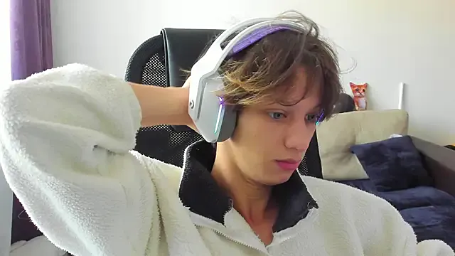 AyshaConnor – webcam model profile photo Image 18