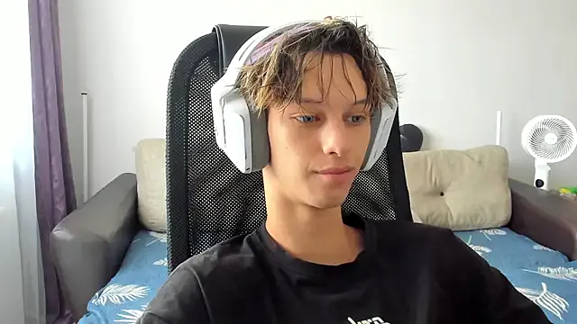 AyshaConnor – webcam model profile photo Image 6