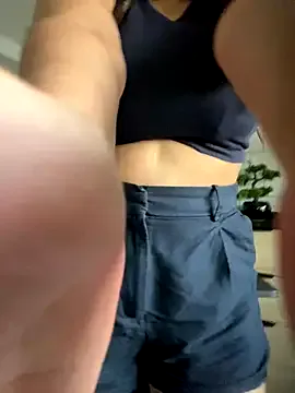 Kelly – webcam model profile photo Image 6