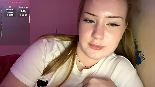 AnjaAmelia – webcam model profile photo Image 13