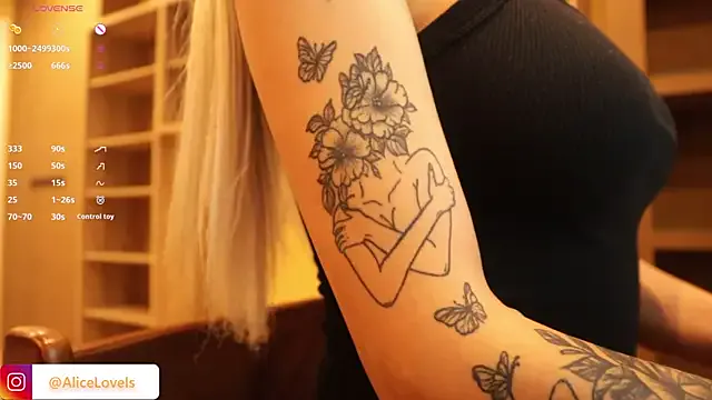 AdrianaAndrade – webcam model profile photo Image 11