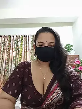 HaleyLyon – webcam model profile photo Image 3