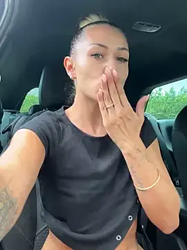 jasminesummer – webcam model profile photo Image 4