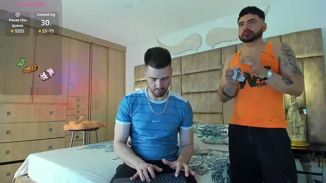 Dolce – webcam model profile photo Image 4