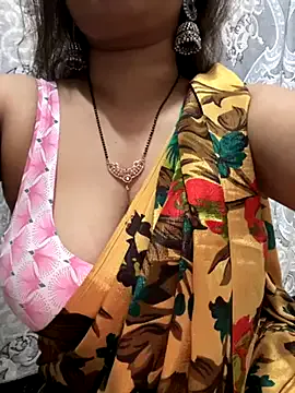 AyshaConnor – webcam model profile photo Image 14