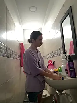 PaulinaGiovanni – webcam model profile photo Image 3