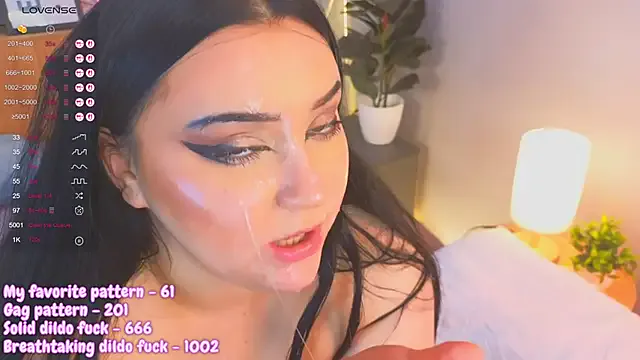 SarithaBroun – webcam model profile photo Image 2