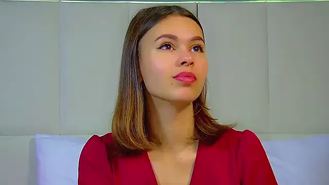 Dolce – webcam model profile photo Image 13