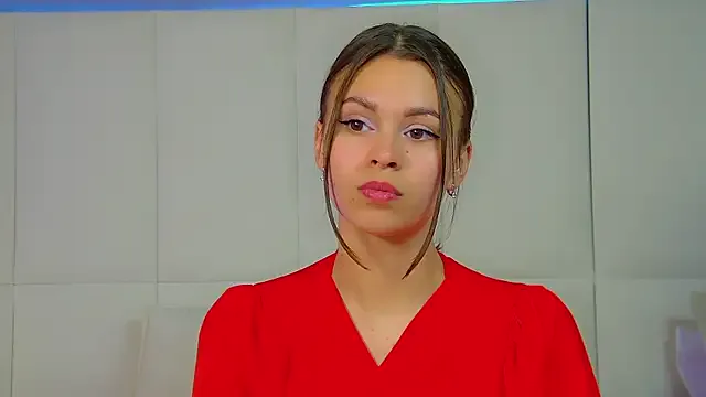 Dolce – webcam model profile photo Image 7