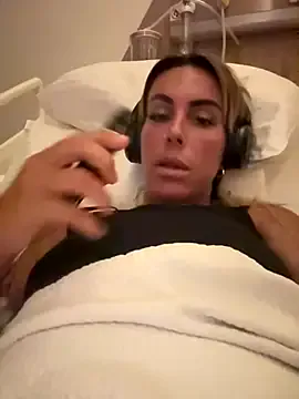 Scarlett – webcam model profile photo Image 6