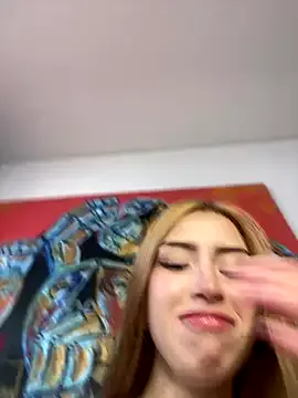 Sun-Moon – webcam model profile photo Image 6