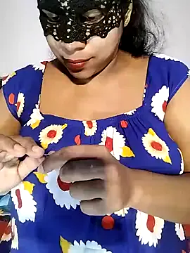 KateGale – webcam model profile photo Image 16