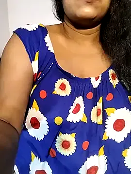 KateGale – webcam model profile photo Image 5