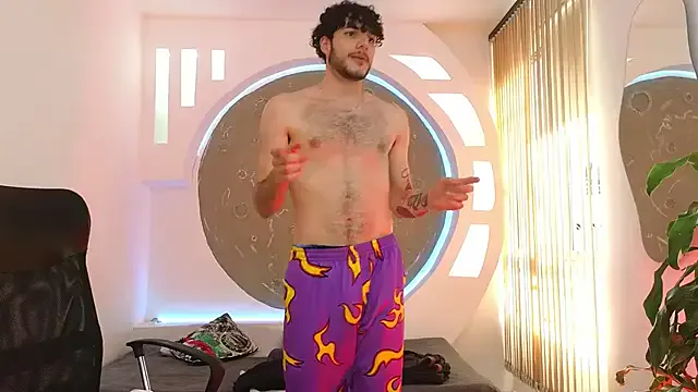 EmiraMiller – webcam model profile photo Image 15