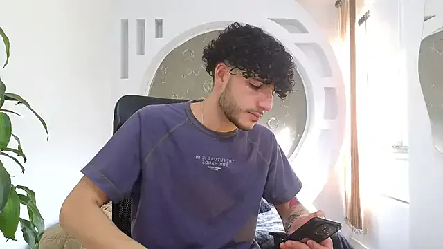 EmiraMiller – webcam model profile photo Image 19