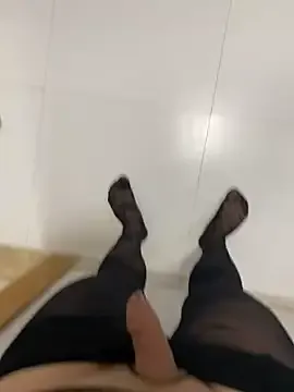 Ni-_haL01 – webcam model profile photo Image 5