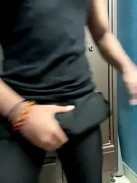 Dolce – webcam model profile photo Image 15