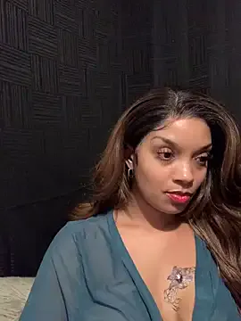 AdrianaAndrade – webcam model profile photo Image 12