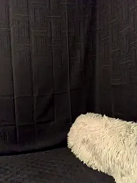 AdrianaAndrade – webcam model profile photo Image 3