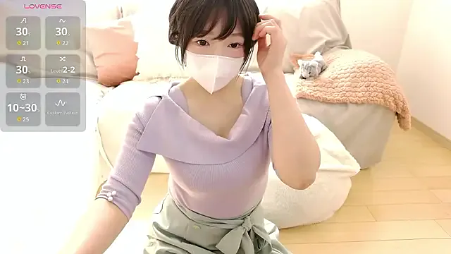 seraphine23 – webcam model profile photo Image 18