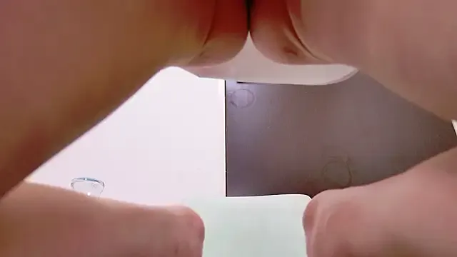 LaraCharm – webcam model profile photo Image 16