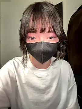 LaraCharm – webcam model profile photo Image 6