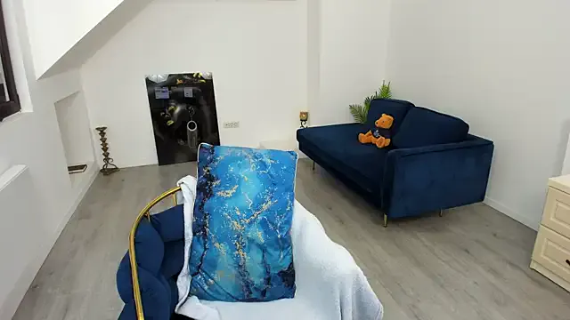 Iitaniee – webcam model profile photo Image 11