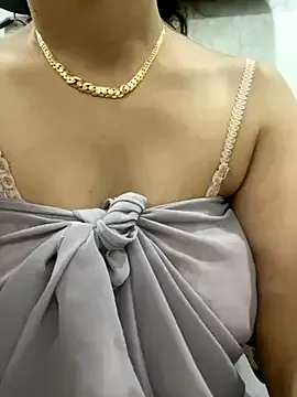 PollyElfi – webcam model profile photo Image 10