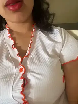 PollyElfi – webcam model profile photo Image 12