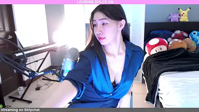 SherineNorth – webcam model profile photo Image 12