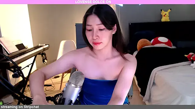 SherineNorth – webcam model profile photo Image 8