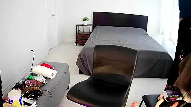 kamila_french – webcam model profile photo Image 4