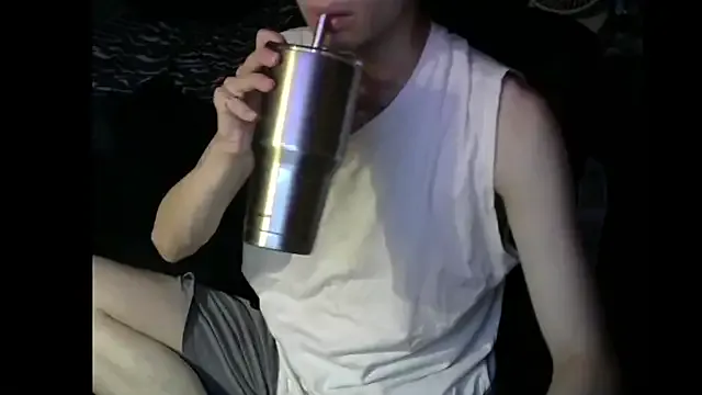 EmiBrow – webcam model profile photo Image 2