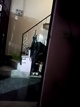 luisa1 – webcam model profile photo Image 4