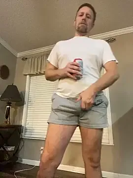 Carine – webcam model profile photo Image 19