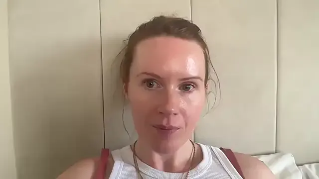 HannaMo – webcam model profile photo Image 16