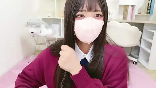 Dolce – webcam model profile photo Image 10