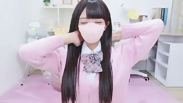 Dolce – webcam model profile photo Image 15