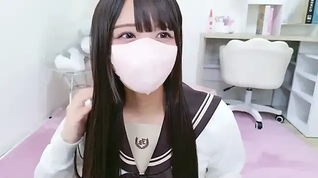 Dolce – webcam model profile photo Image 5