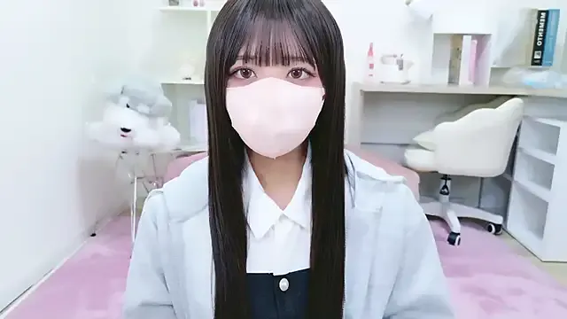 Dolce – webcam model profile photo Image 8