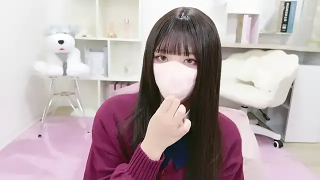 Dolce – webcam model profile photo Image 9