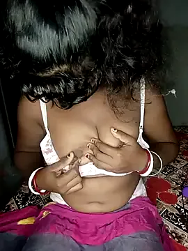 HotFox23 – webcam model profile photo Image 4