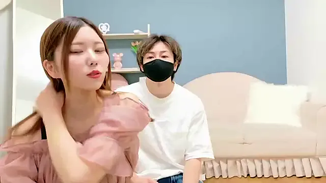 yuki_june – webcam model profile photo Image 16