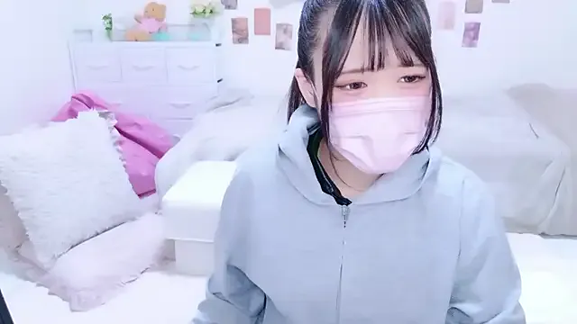 LeyahSummer – webcam model profile photo Image 18