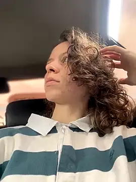 riri__nyan_o0 – webcam model profile photo Image 11