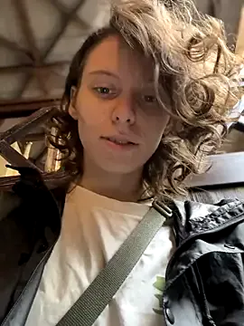 riri__nyan_o0 – webcam model profile photo Image 12