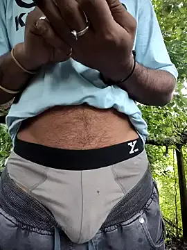 Dolce – webcam model profile photo Image 11