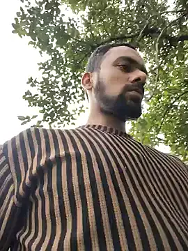 Dolce – webcam model profile photo Image 15