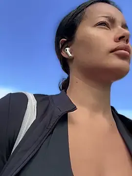 AnaCarrera – webcam model profile photo Image 4